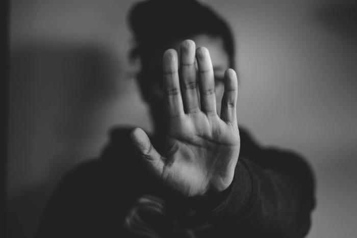 自分が嫌いで死にたくなる。本気で悩むあなたに試してほしいこと