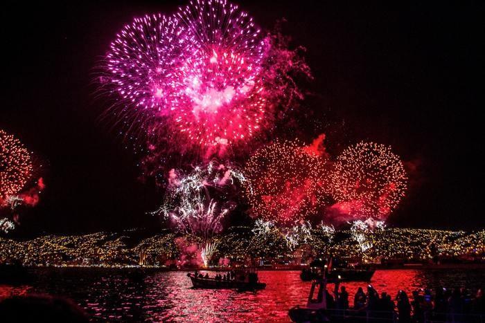 花火大会やお祭りに気になる人を誘う場合