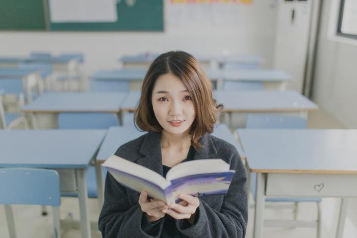 先生と保護者の恋愛は成立する？先生に？保護者に？片思いしたら…