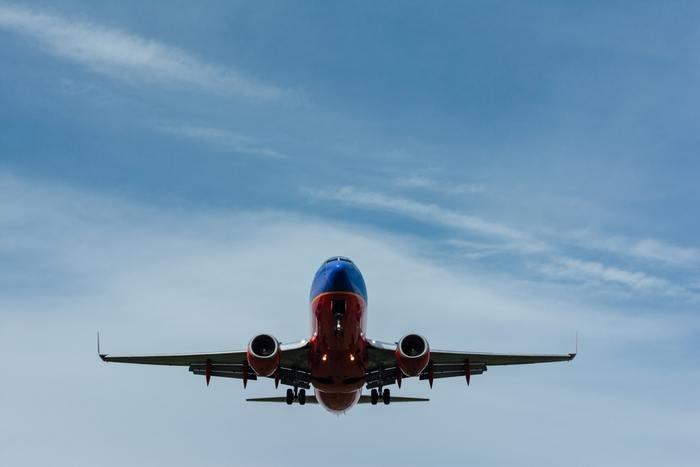 飛行機で旅行へ行く夢