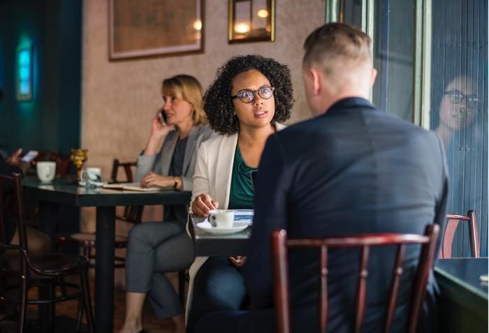 夫婦の会話が少ないと離婚の確率が上がる！？会話がないリスクと会話を弾ませる秘訣
