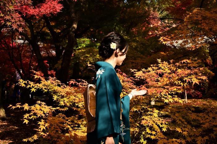2) 奥手女性は「やまとなでしこ」！おしとやかでピュアな面をアピールする