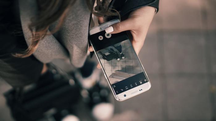 賢くスマートに。ロック解除などで彼の携帯から浮気を探るテクニック