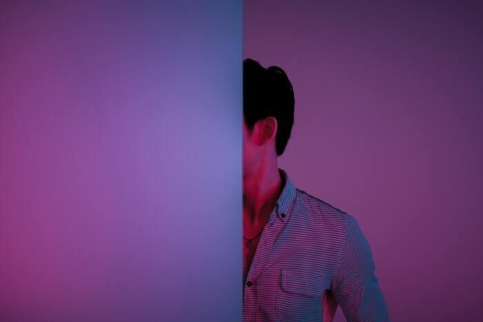 付き合ってることを隠す男性とは長続きする？隠したがる理由や不満の伝え方