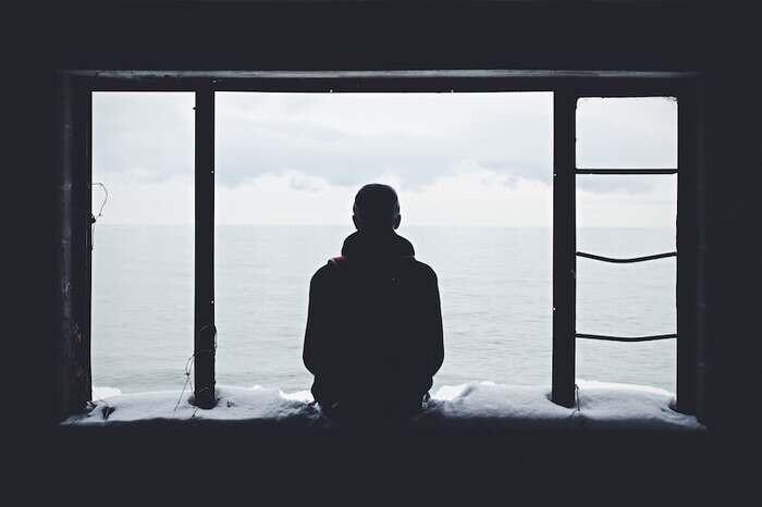 いい雰囲気なのに逃げる男性心理は？好き避けと嫌い避けの見分け方と対処法を紹介