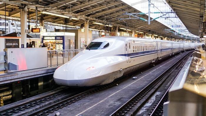 《夢占い》夢の中に新幹線が出てきた時のメッセージを徹底解説！