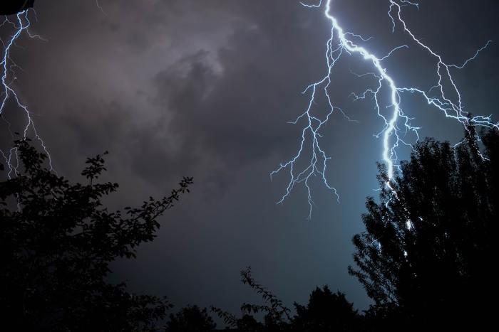 雷で停電になる夢