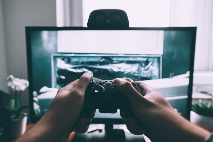 オンラインゲームのチャットやSNS