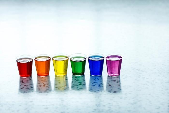 お酒を飲んでお互いにかなり寄った時