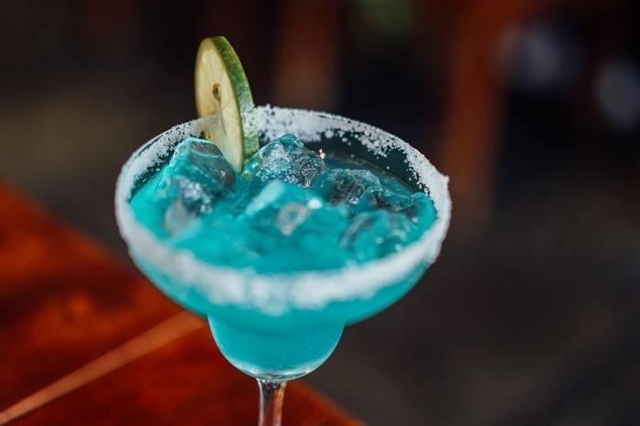 飲み会は好きな人へのアピールチャンス！彼を虜にするテクニック♡