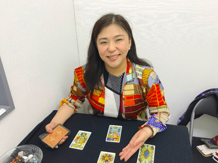 実際に編集部がオラクルゲートのはづき先生の鑑定を体験！