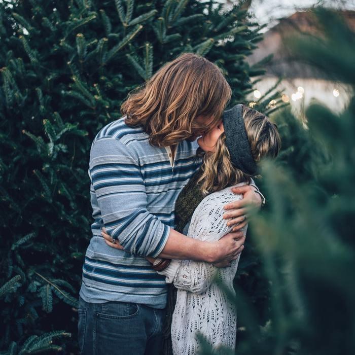 キスがはじめてかは偽れない？印象のいい初キスにする方法