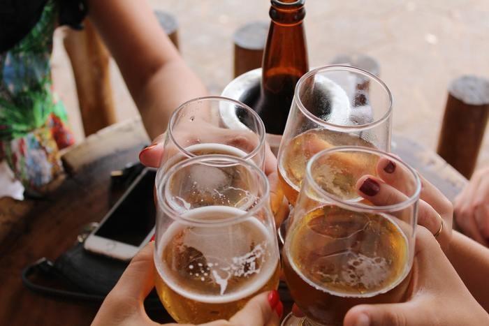 彼女の飲み会はやっぱり心配？彼氏の《本音》＆心配させないコツ