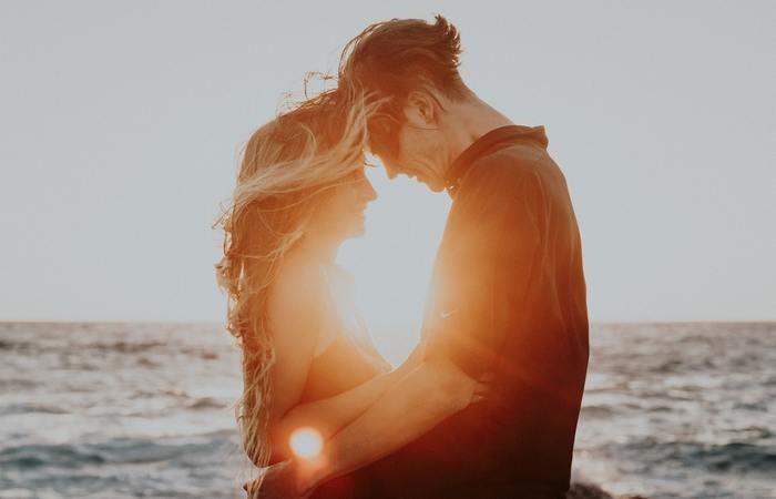 地に足の着いた付き合い方をする
