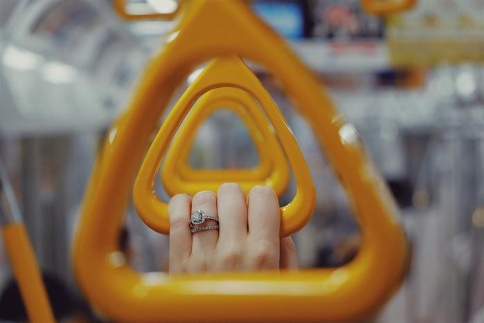 電車運転士と結婚・お付き合いしやすい職業は？