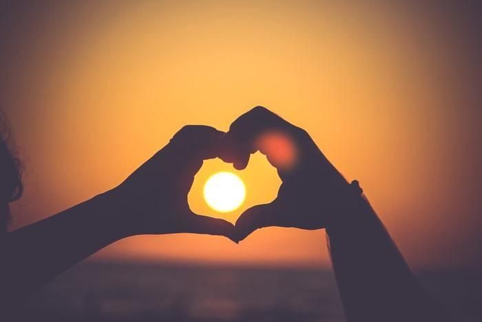 キスしすぎじゃない！？十分すぎるほどキスしすぎな彼の心理と対処法