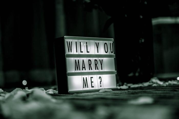 結婚について占った時にワンドの6が逆位置で出た時の基本的な意味