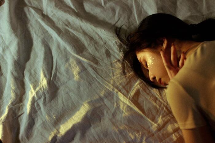 寝ても寝ても眠い時はスピリチュアル的には恋愛や人生が好転する前兆 