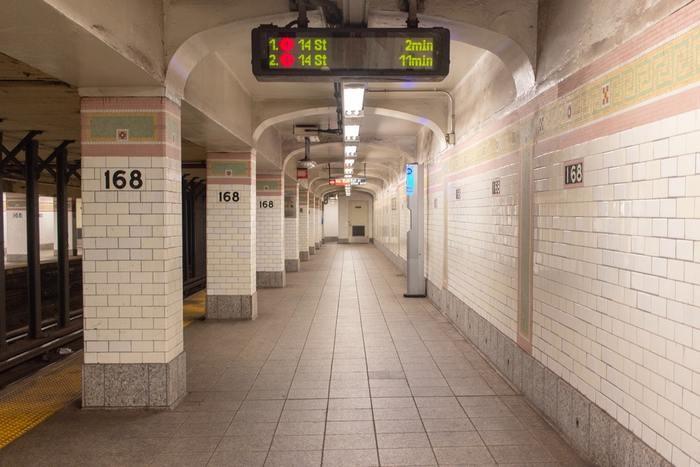 《夢占い》夢の中に駅のホームが出てきた時のメッセージを解読！