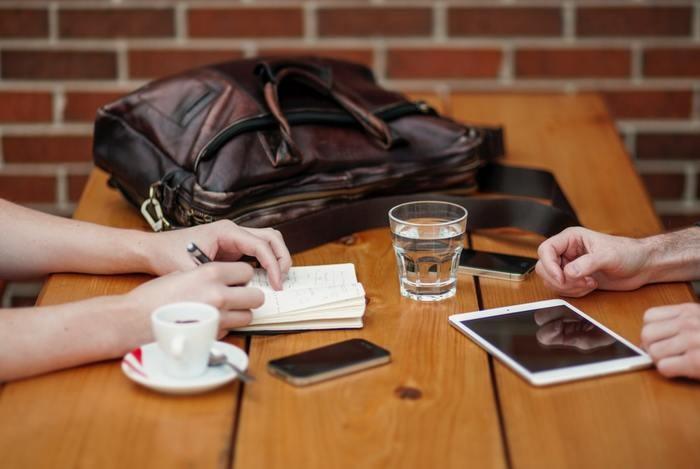 仕事について占った時にワンドの5が正位置で出た時の基本的な意味