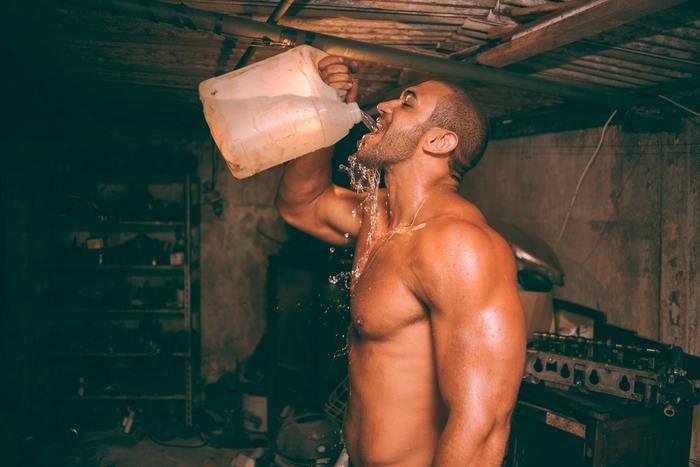 筋トレなどトレーニングを欠かさないため、男性ホルモンが活発