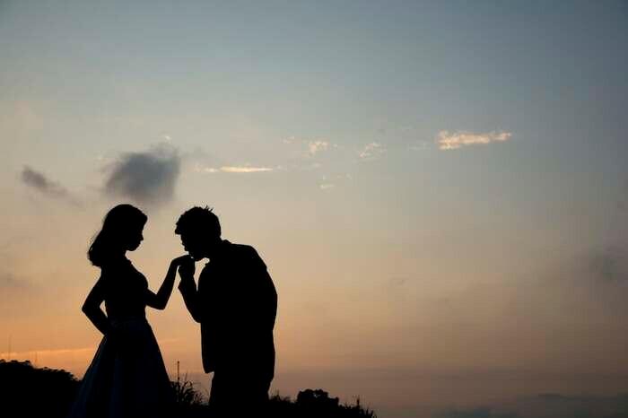ツインレイと再会する男性の気持ちは？再会前後の気持ちや進展ナシの対処法まで解説