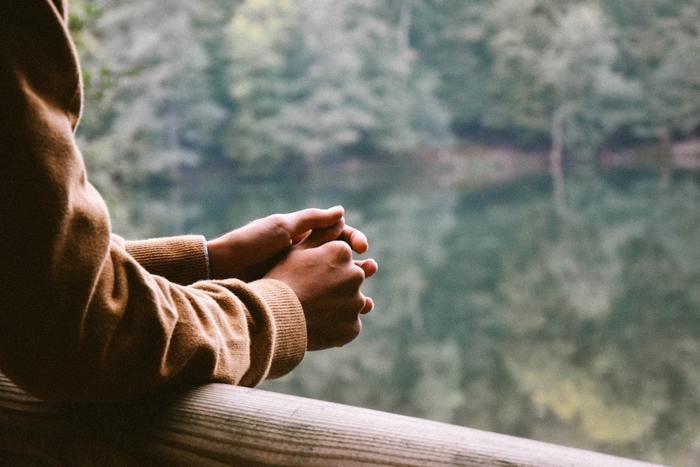 二股をかけている彼の気持ちは？本命になるには？おすすめ占い3選
