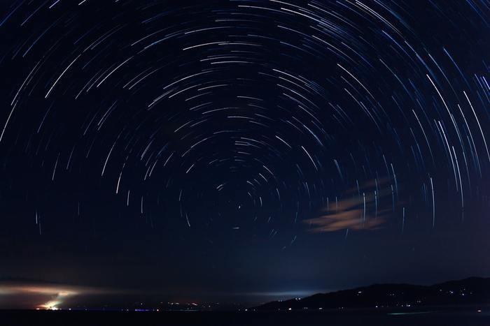 流れ星の画像