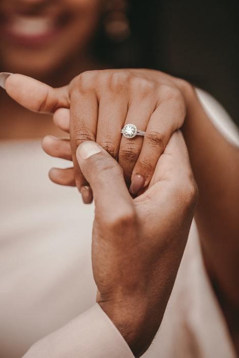 相手の親を理由に婚約破棄するべきかの判断ポイント