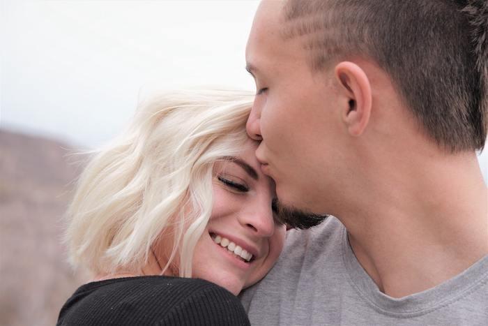 7)好きな人からキスされる夢