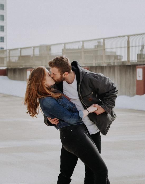 初デートでのキスってあり？キスしてくる男性は何を考えてるの？