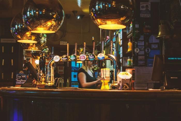 男性は飲み会では好意のサインをかなり出している