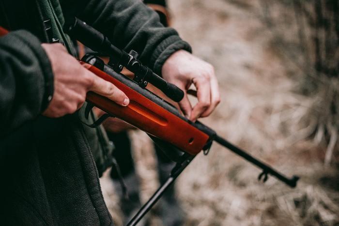 戦争で銃で撃たれる夢