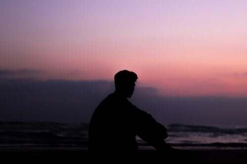 好きな人に嫌われたかも..と感じる男性の行動や態度