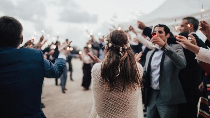 好きな人が結婚した衝撃で傷ついた心のケア方法とショックから立ち直る方法