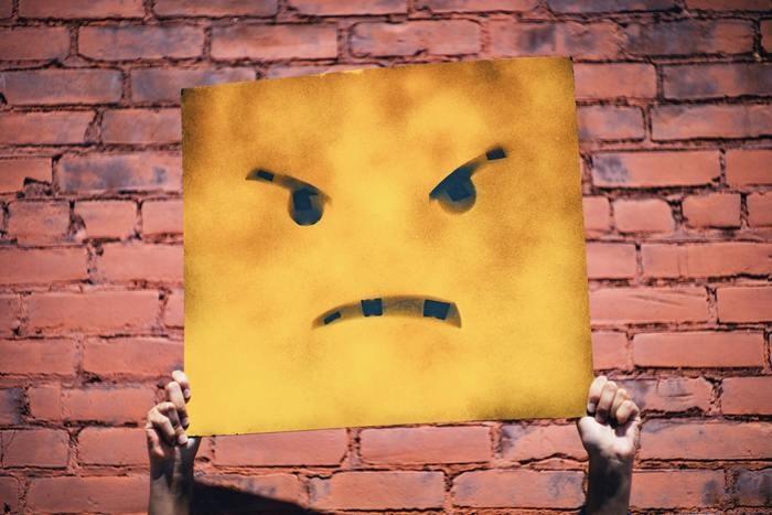 反対に元彼に再会しなければよかったと後悔させてしまうNG行動