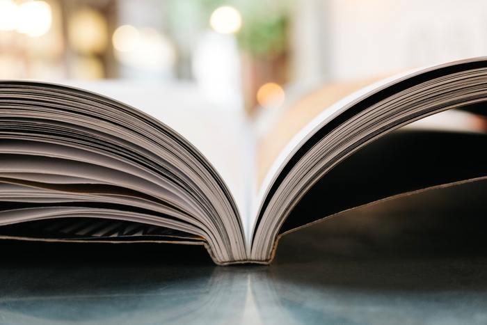 本や雑誌を一緒に読む