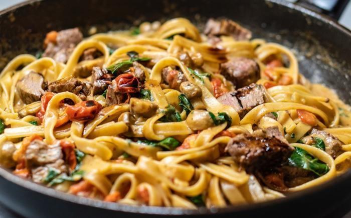 長いスパゲティ！どれくらいで食べきれる？