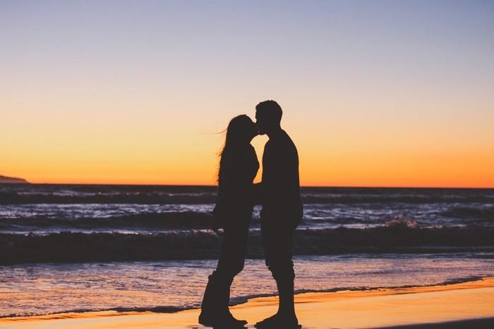 初めてのキスはいつ頃？失敗しないための方法と彼に可愛いと思ってもらう秘訣