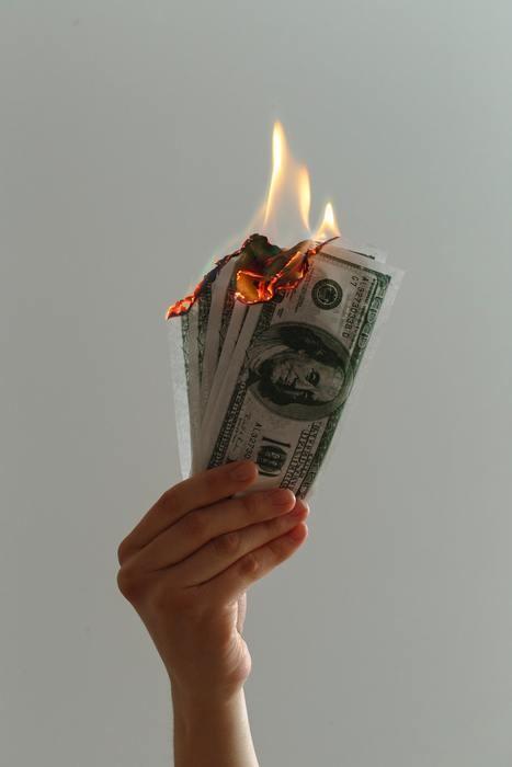 本当は金運をあげるのに効果が無い！残念な意味の無いおまじない