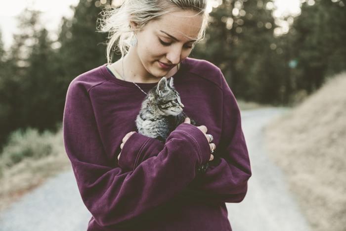 猫を飼うと婚期を逃すはホント！その理由と猫を飼っても婚期を逃さないコツ