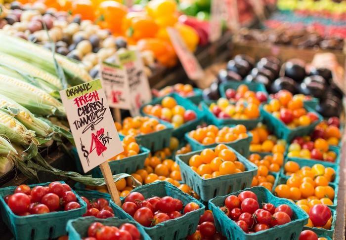 パターン別に夢占い。トマトが出てくる夢の意味/心理を解説