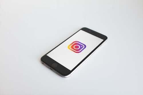 好きな人がインスタストーリーで遊ぶ人を募集している時の心理とアプローチ