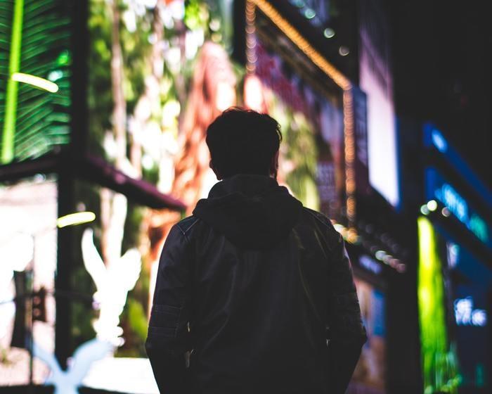 恋人を束縛している