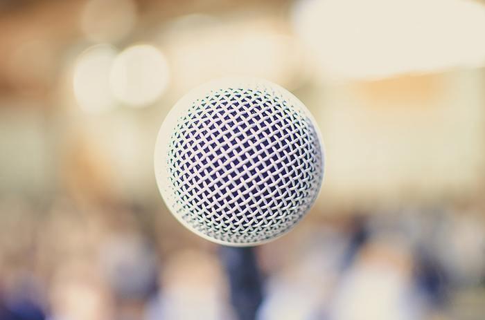 いいえ！積極的に声に出しましょう！「言霊」です。
