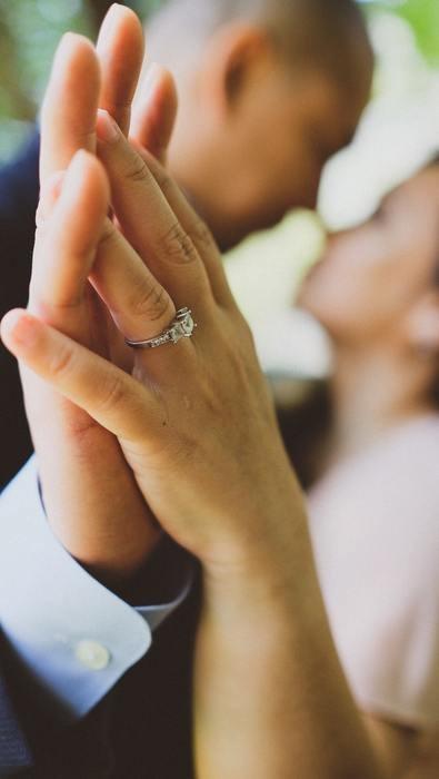 2人が幸せに式に臨める！ベストな婚約期間