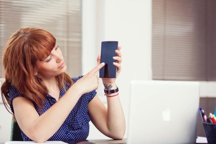一週間もLINEが未読スルーされている！適切な対処法と上手なLINEとの付き合い方