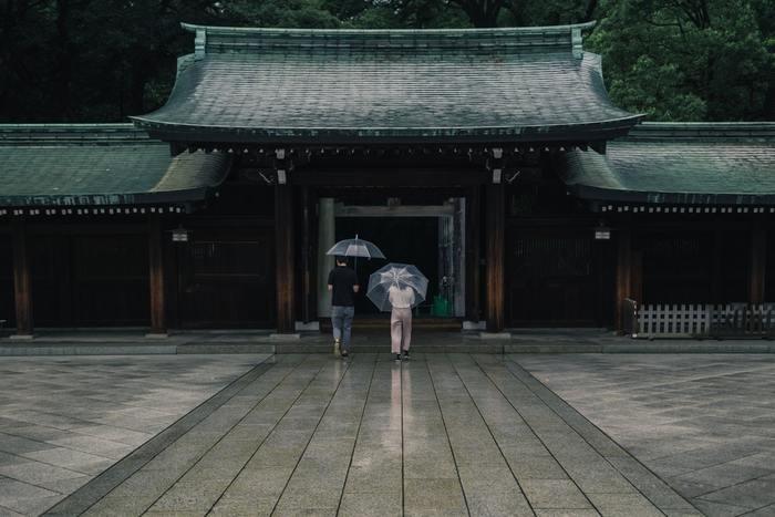 お守りの寿命が来たら授かった神社やお寺に返納しに行こう