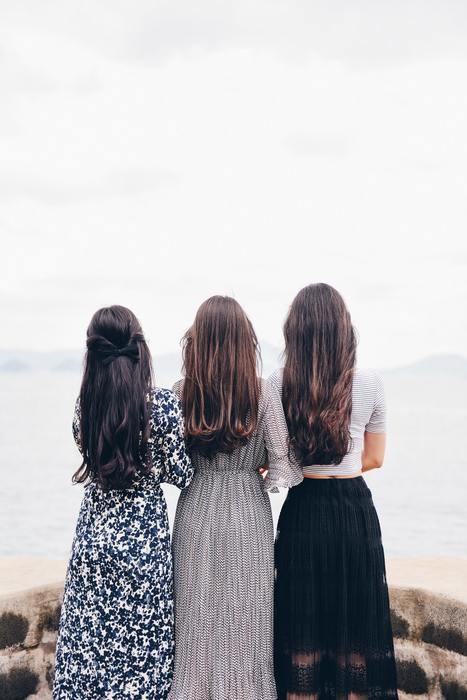 同窓会でモテる女の特徴とは？モテアイテムからモテテクニックまでご紹介！