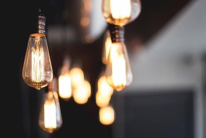 自動で電気をつけてくれる「LED電球　人感センサー」